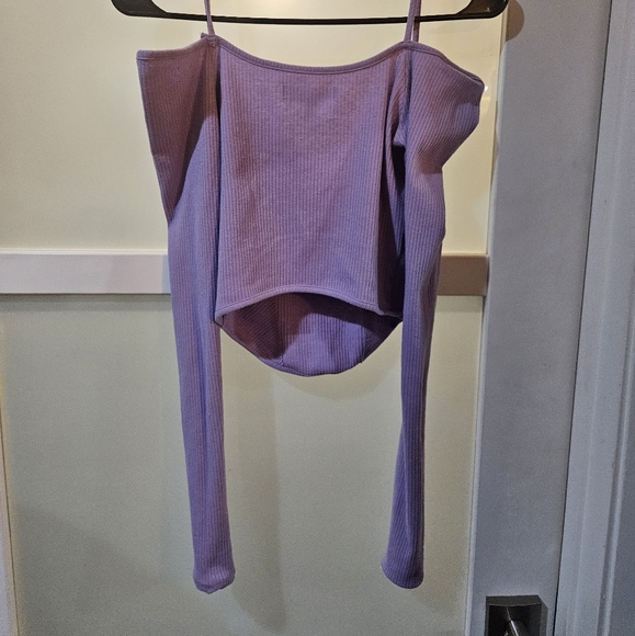 UO Francesca Off-the-shoulder Long sleeve - Picture 2 of 3